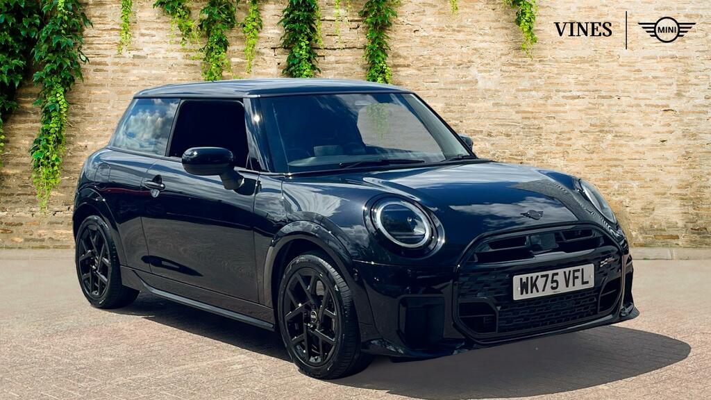 Mini Hatch Cooper C Black