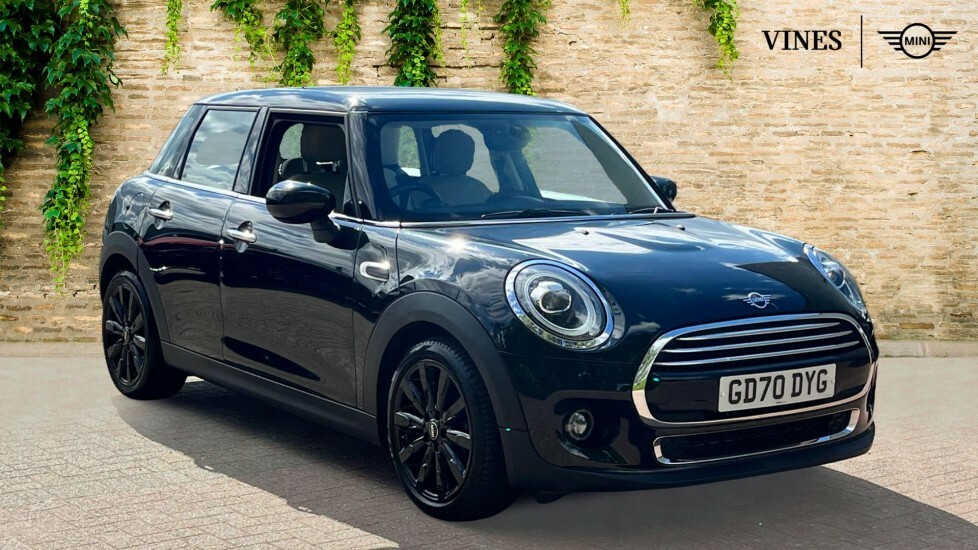 Mini Hatch 5-Door Hatch Cooper Exclusive Black