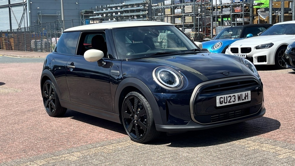 Mini Hatch 3-Door Hatch Cooper Resolute Edition Black