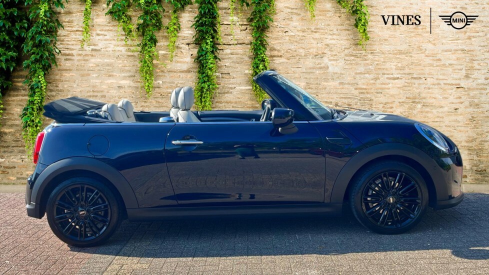 Mini Convertible Convertible Cooper Exclusive Black #3
