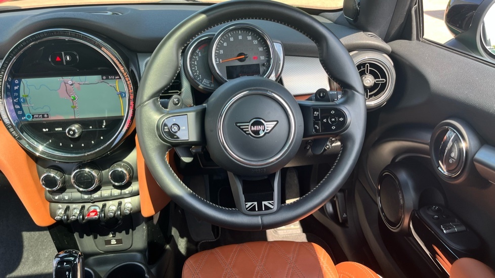 Mini Hatch 3-Door Hatch Cooper S Exclusive YJ72AHM Green #4