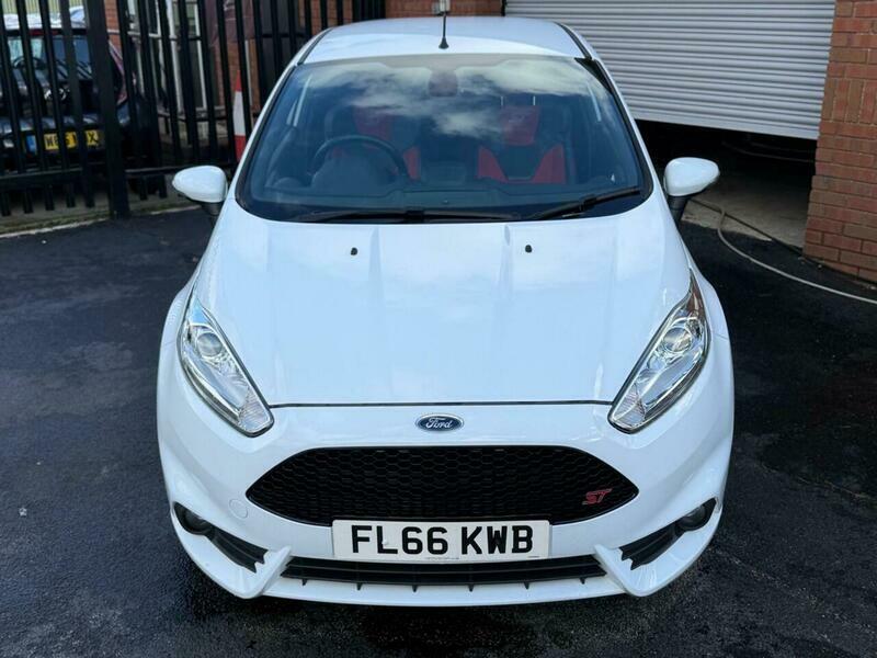 Ford Fiesta 1.6T Ecoboost St-3 Euro FL66KWB White #4