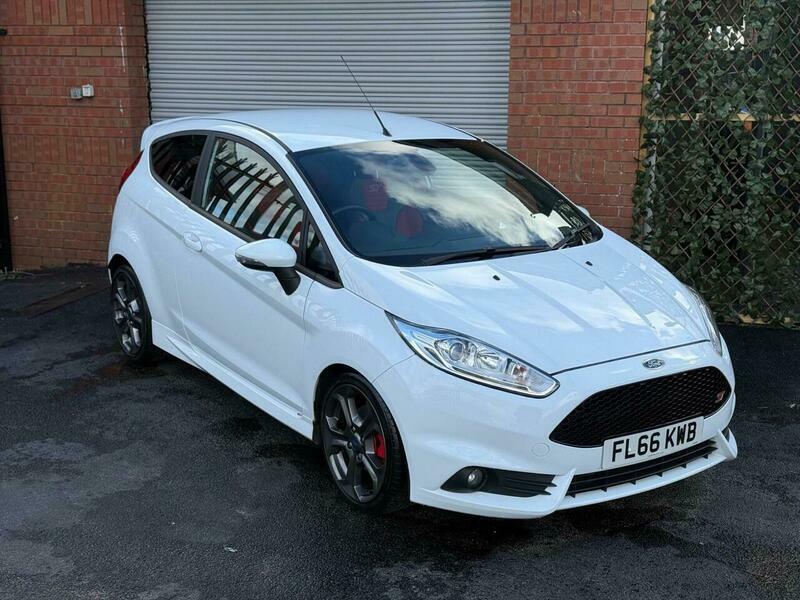 Ford Fiesta 1.6T Ecoboost St-3 Euro FL66KWB White #2