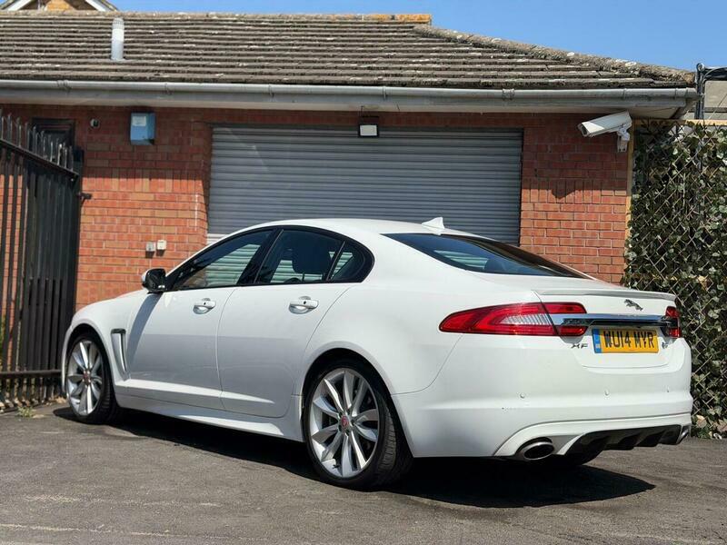 Jaguar XF 3.0D S V6 Premium White #4