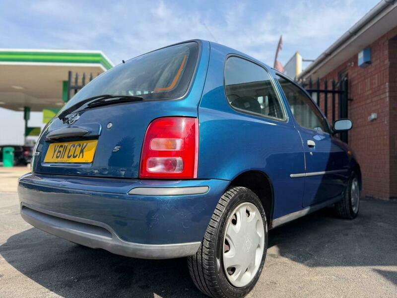 Nissan Micra Micra Red #17