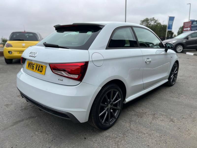 Audi A1 1.6 Tdi S Line White #4