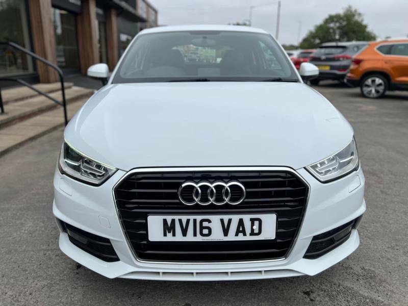 Audi A1 1.6 Tdi S Line White #2