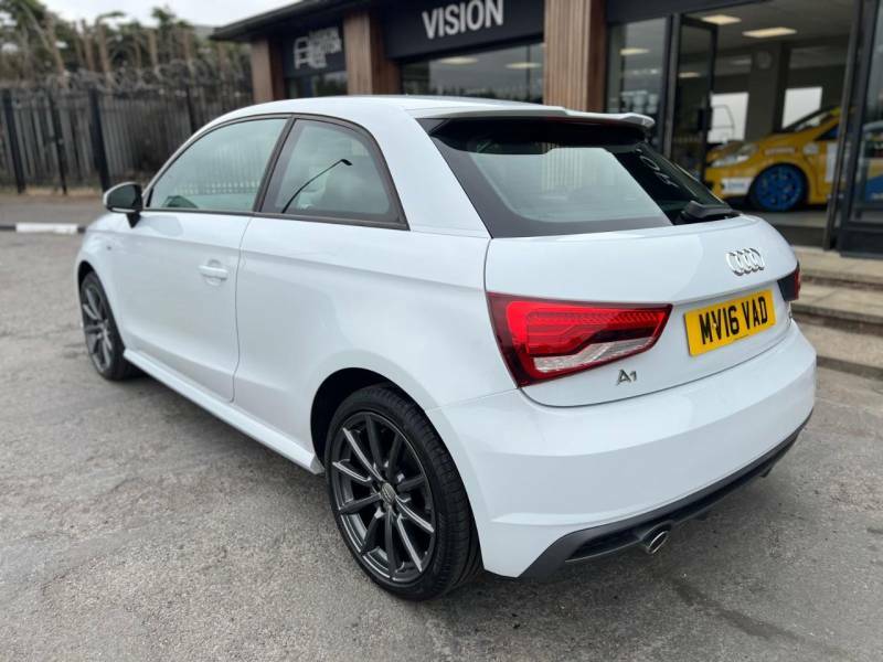 Audi A1 1.6 Tdi S Line White #6