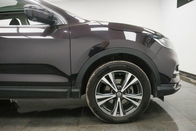 Nissan Qashqai 1.2 Dig-t N-connecta Euro 6 S S EF18UHY Black #5