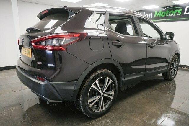 Nissan Qashqai 1.2 Dig-t N-connecta Euro 6 S S EF18UHY Black #3