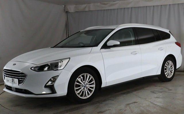 Ford Focus 1.0T Ecoboost Titanium Euro 6 S S White #2