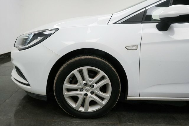 Vauxhall Astra 1.4I Design Euro 6 LM16LPE White #5