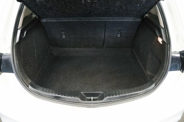 Mazda 3 2.0 Sport I-stop Silver #8