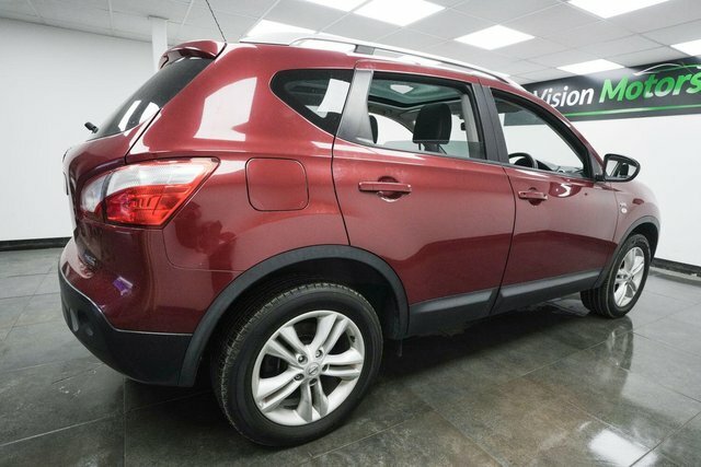 Nissan Qashqai 1.5 Dci N-tec 2Wd Euro 4 DFZ8941 Red #3