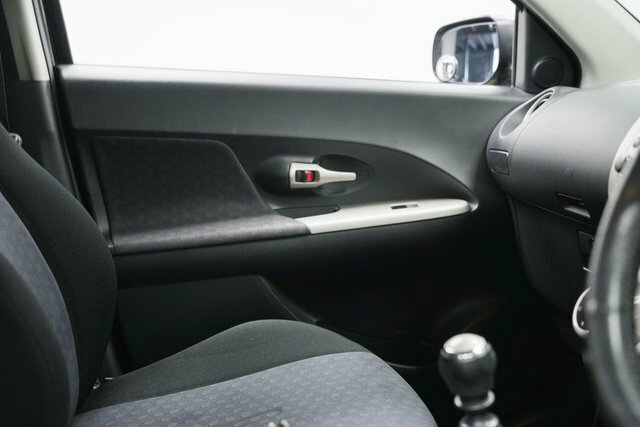 Toyota Urban Cruiser Hatchback D-4d 2010 Silver #16