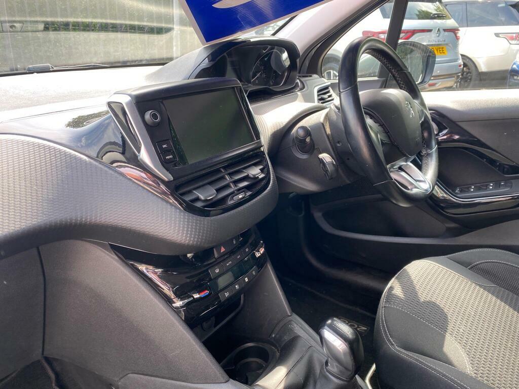 Peugeot 208 1.2 Puretech Signature Euro 6 S S Black #25