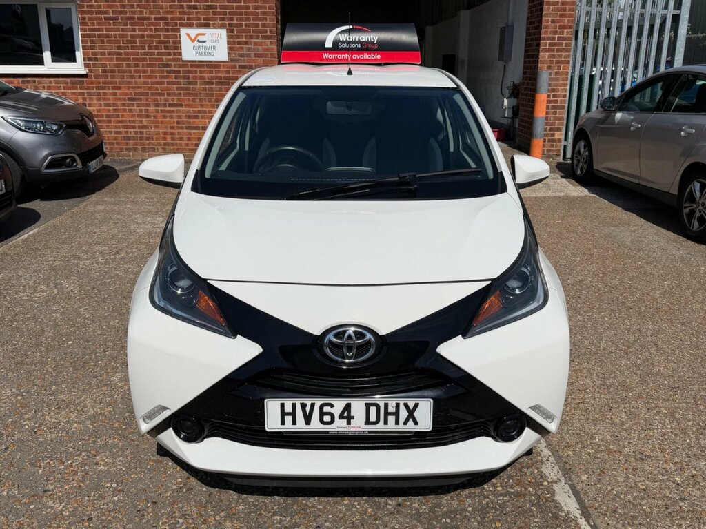 Toyota Aygo 1.0 Vvt-i X-play Euro 5 Euro 5 White #2