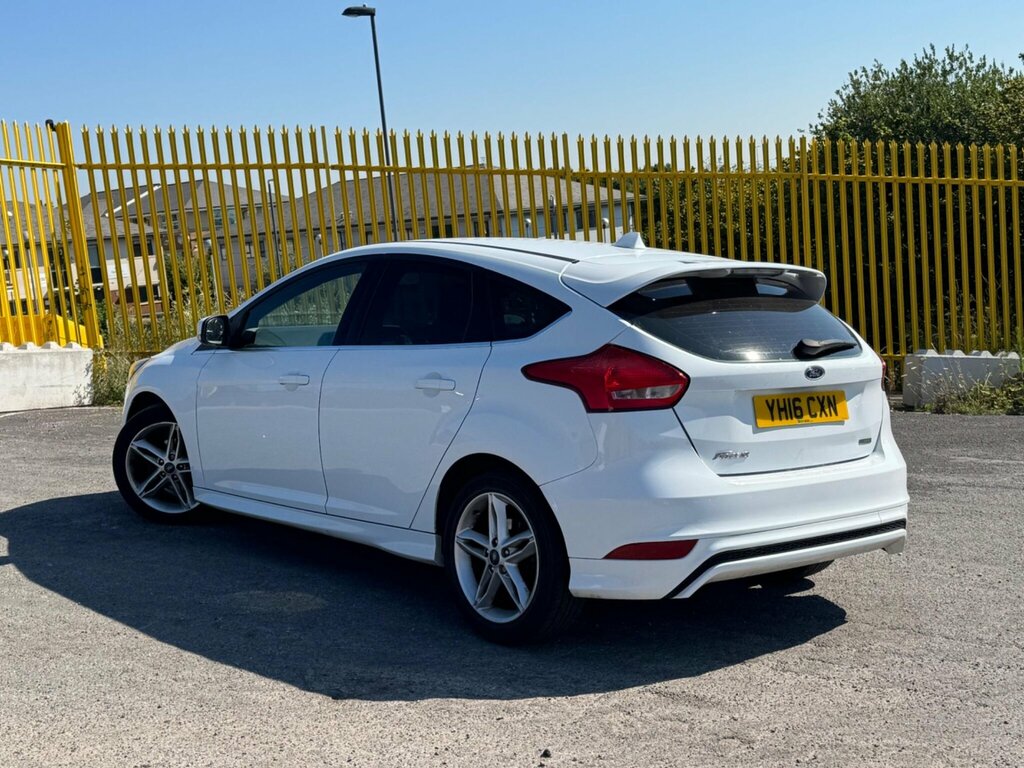 Ford Focus 1.0T Ecoboost Zetec S Euro 6 Ss White #2