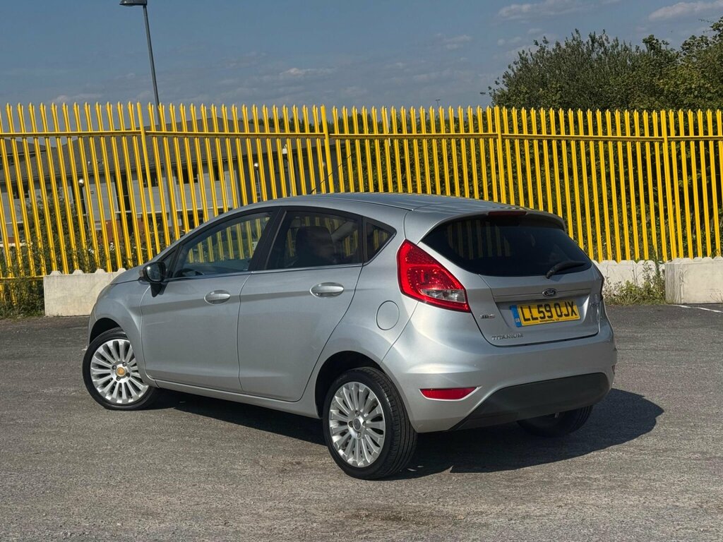 Ford Fiesta 1.6 Tdci Titanium Silver #2