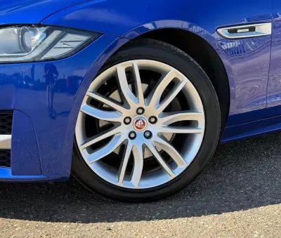 Jaguar XF 2.0 I4 240Ps R-sport Awd Black #19