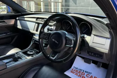 Jaguar XF 2.0 I4 240Ps R-sport Awd Black #33
