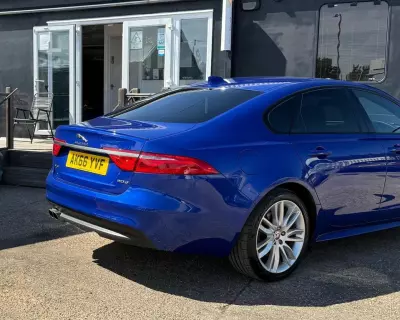 Jaguar XF 2.0 I4 240Ps R-sport Awd Black #30