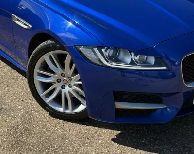 Jaguar XF 2.0 I4 240Ps R-sport Awd Black #6