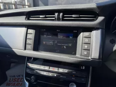 Jaguar XF 2.0 I4 240Ps R-sport Awd Black #60