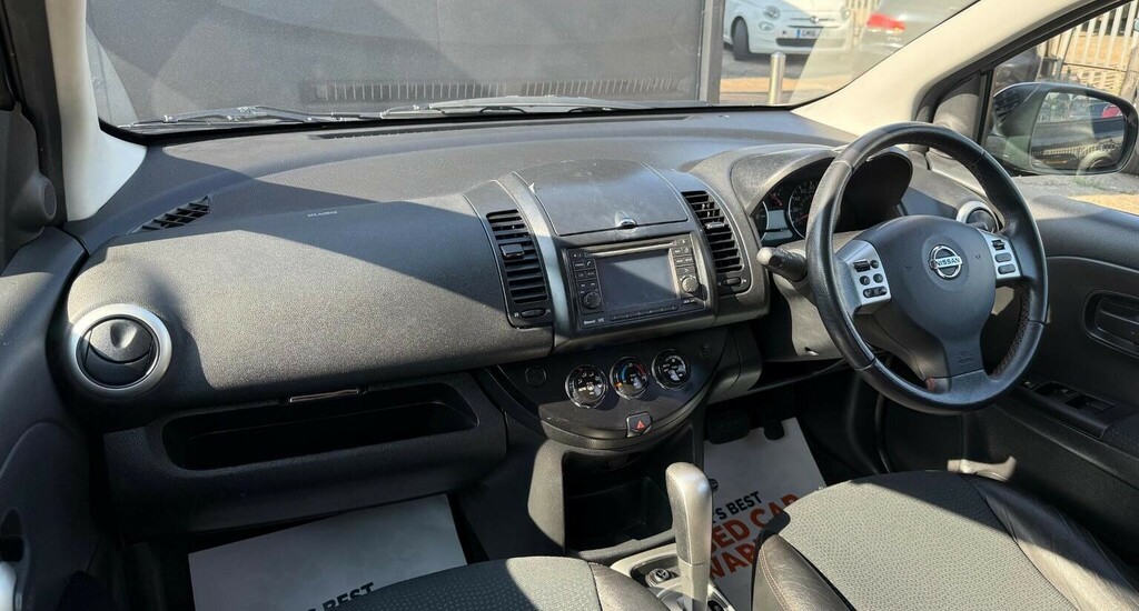 Nissan Note 1.6 16V N-tec Hatchback Beige #54