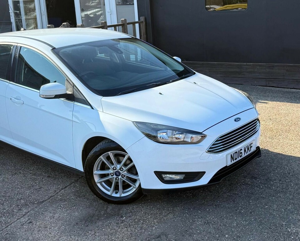 Ford Focus Hatchback 1.0T Ecoboost Zetec Euro 6 Ss 20 White #3