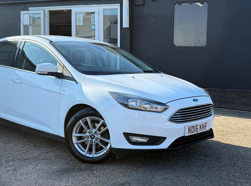 Ford Focus Hatchback 1.0T Ecoboost Zetec Euro 6 Ss 20 White #4