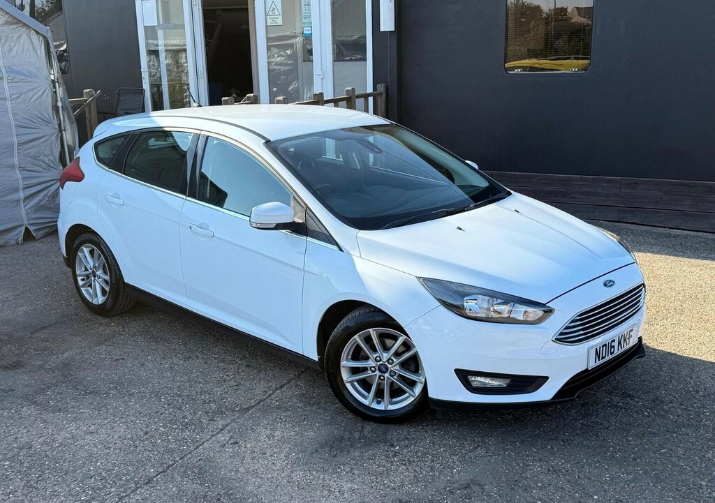 Ford Focus Hatchback 1.0T Ecoboost Zetec Euro 6 Ss 20 White #2