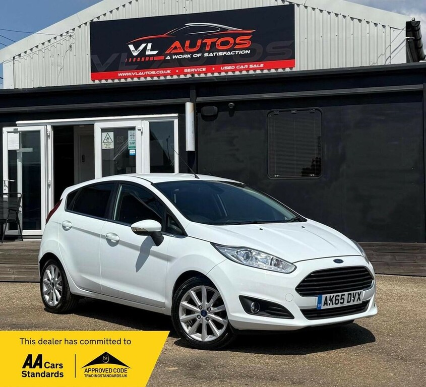 Ford Fiesta Hatchback 1.0T Ecoboost Titanium Euro 6 Ss White