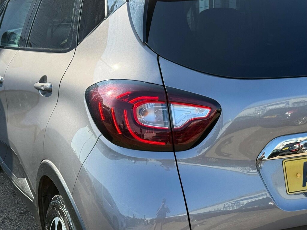 Renault Captur 0.9 Tce 90 Iconic Black #23