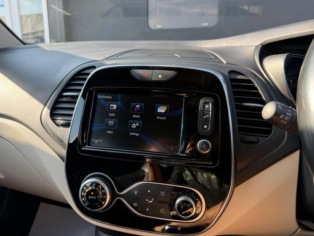 Renault Captur 0.9 Tce 90 Iconic Black #62