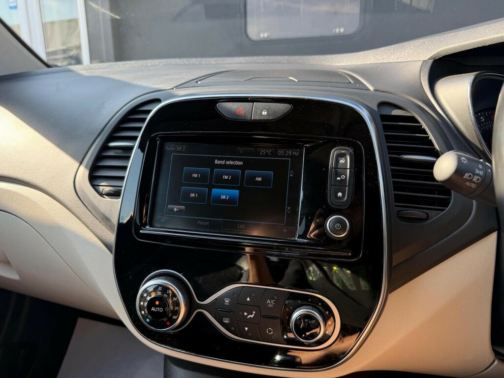 Renault Captur 0.9 Tce 90 Iconic Black #60