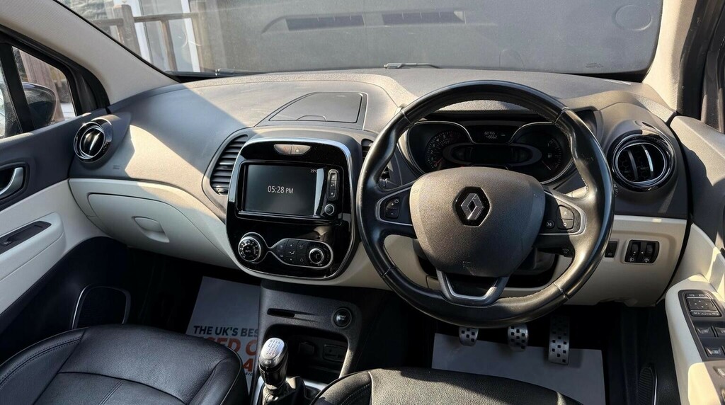 Renault Captur 0.9 Tce 90 Iconic Black #51