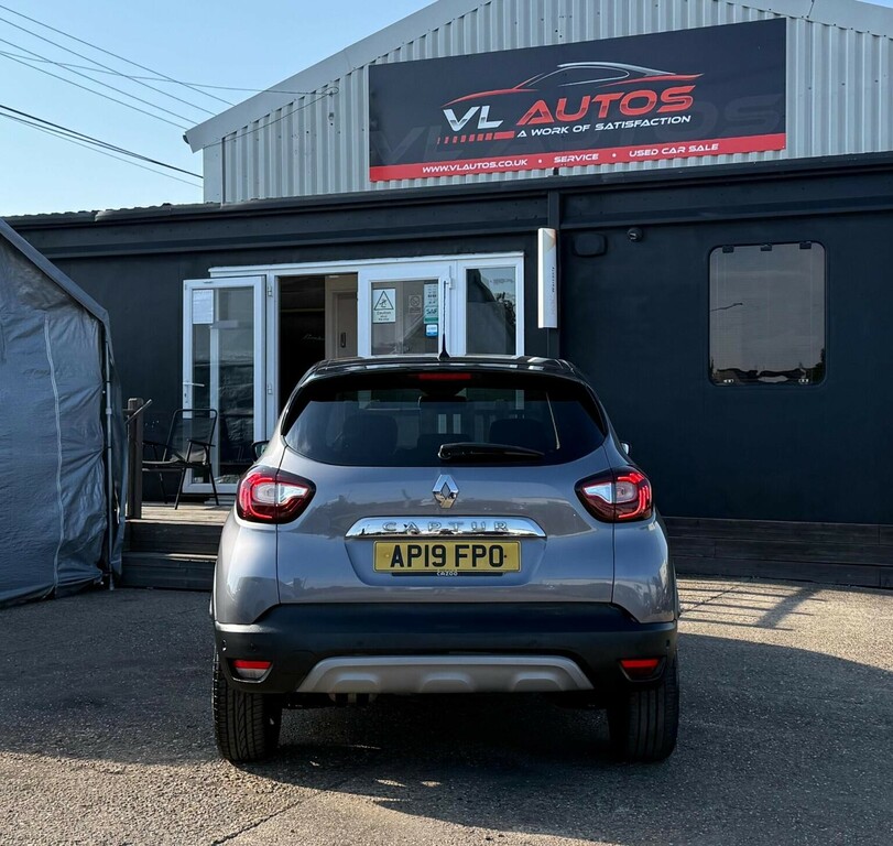 Renault Captur 0.9 Tce 90 Iconic Black #24