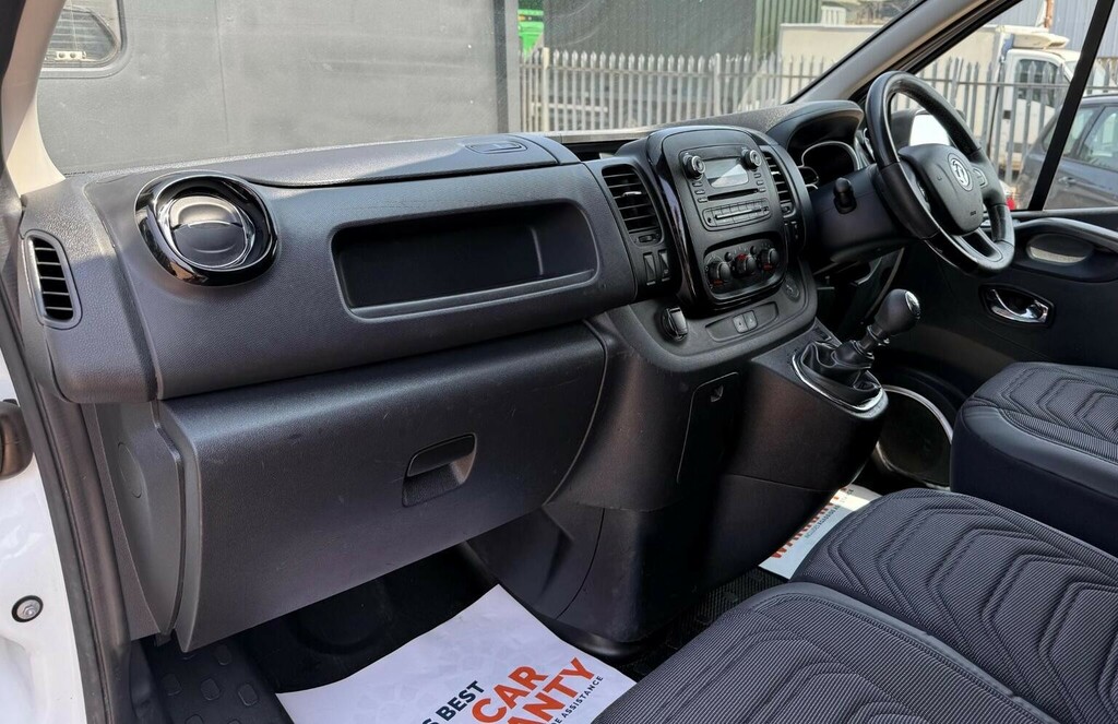 Vauxhall Vivaro Campervan 201868 White #36
