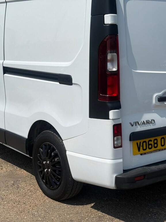 Vauxhall Vivaro Campervan 201868 White #19