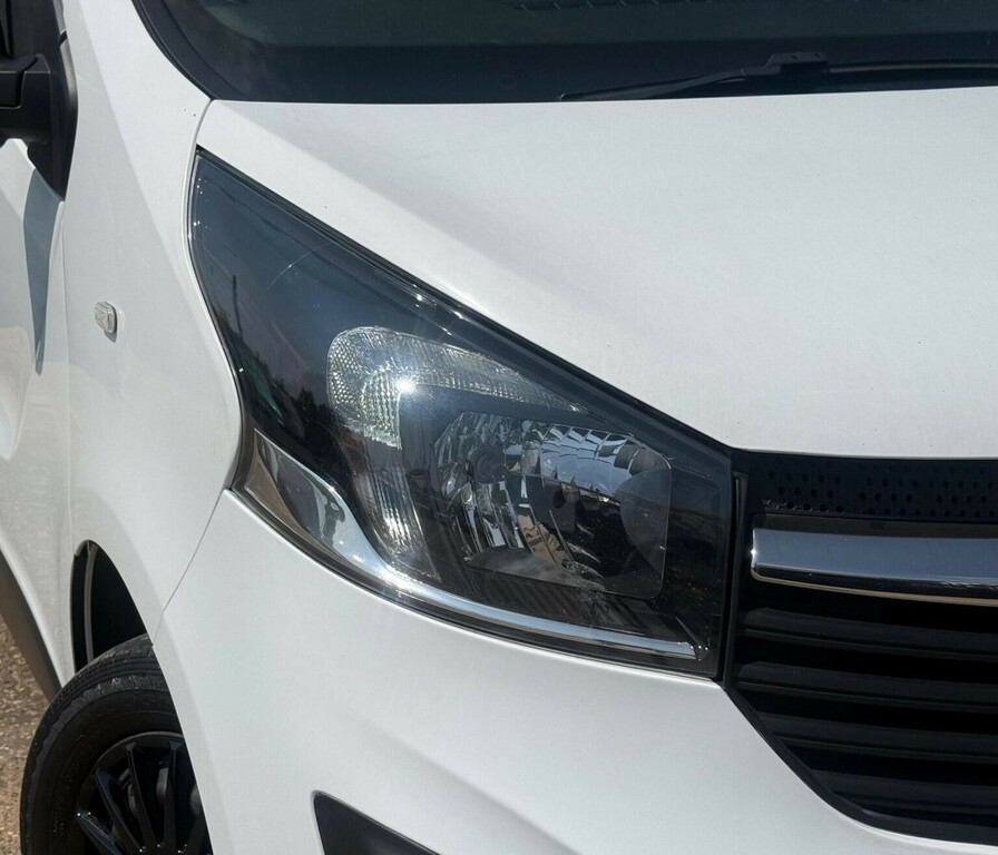 Vauxhall Vivaro Campervan 201868 White #7