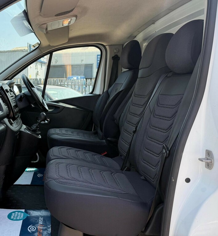 Vauxhall Vivaro Campervan 201868 White #37