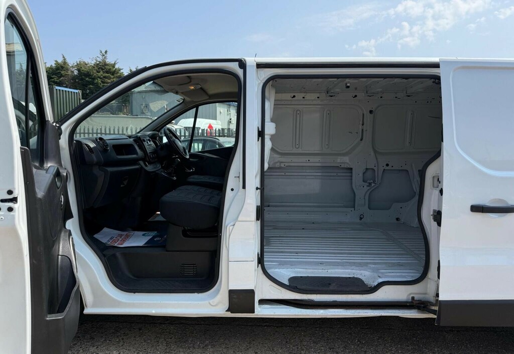 Vauxhall Vivaro Campervan 201868 White #41