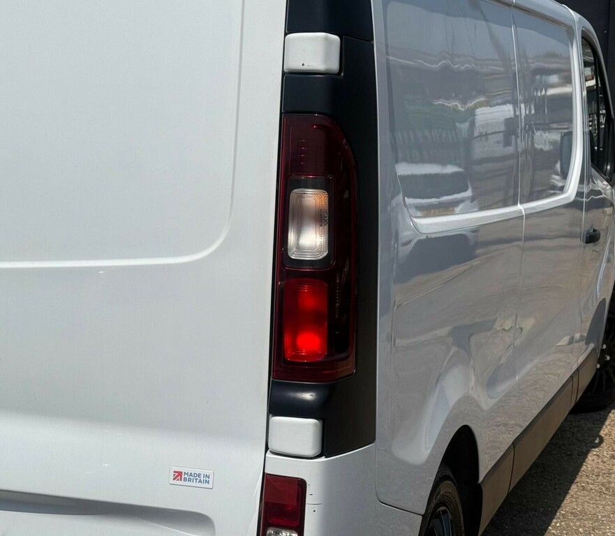 Vauxhall Vivaro Campervan 201868 White #26