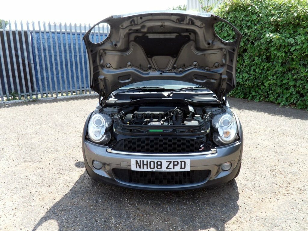 Mini Clubman Cooper D White #14
