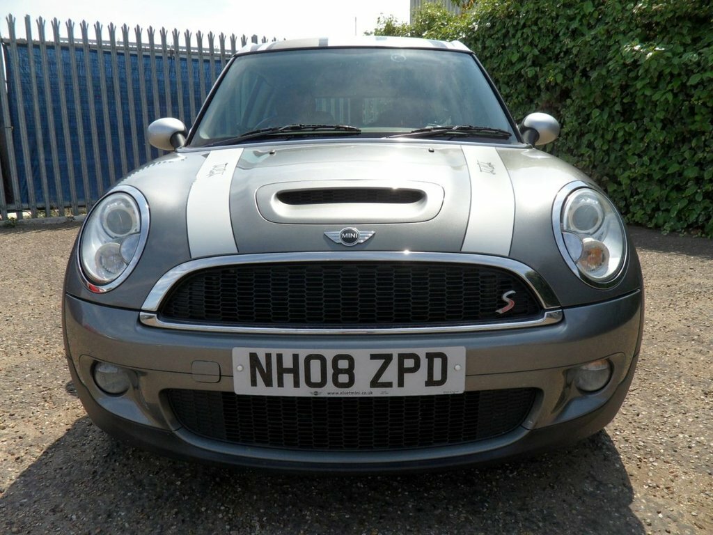 Mini Clubman Cooper D White #19