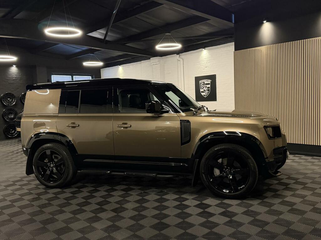 Land Rover Defender 110 Land Rover Estate 3.0 D300 X-dynamic Hse 11 Green #15