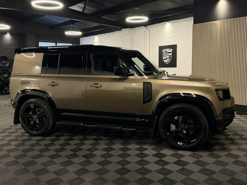 Land Rover Defender 110 Land Rover Estate 3.0 D300 X-dynamic Hse 11 Green #19