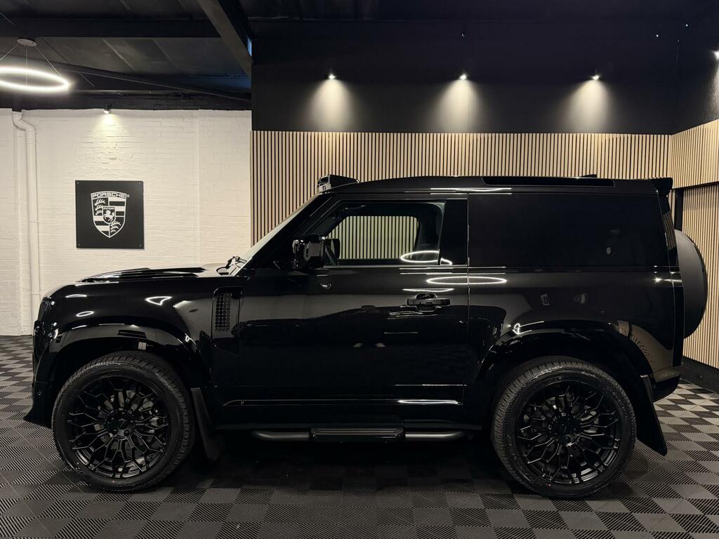 Land Rover Defender 90 X-dynamic Se Black #2