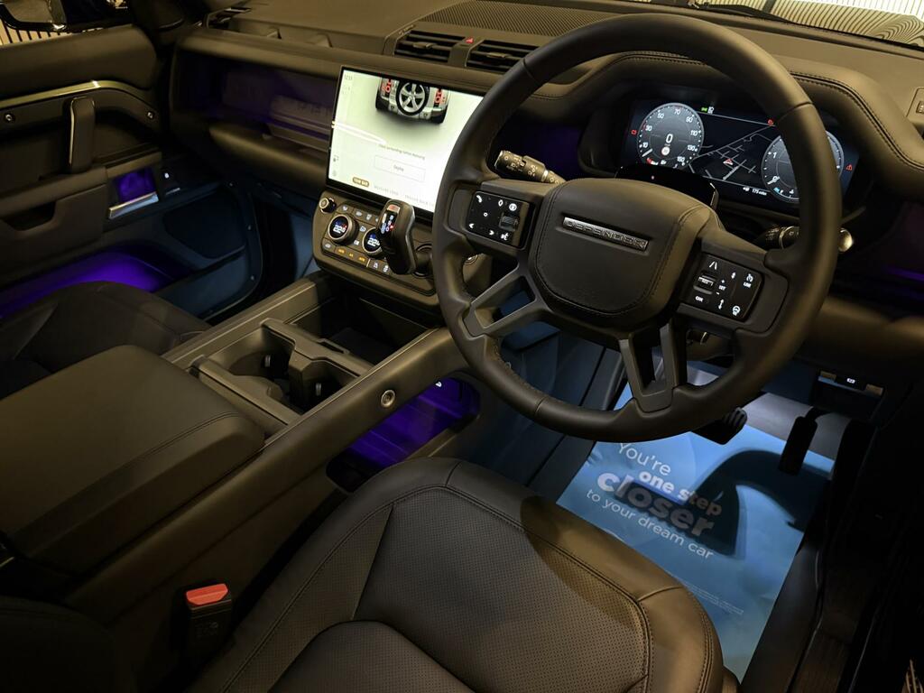 Land Rover Defender 90 X-dynamic Hse Green #2